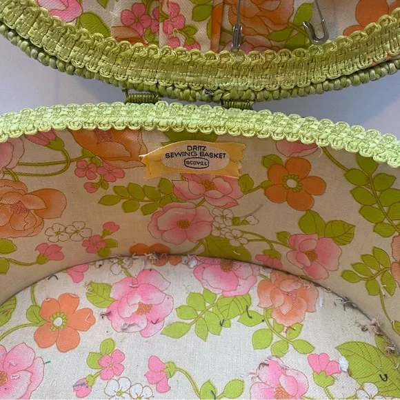 Vintage Dritz Scovill floral sewing oval basket container green pink tan - Picture 6 of 13